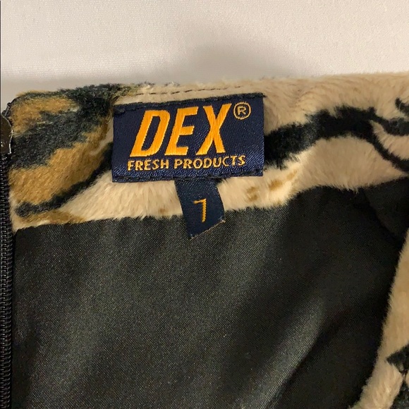 Vintage Y2K Faux Fur Mini Skirt from Dex - Picture 4 of 8